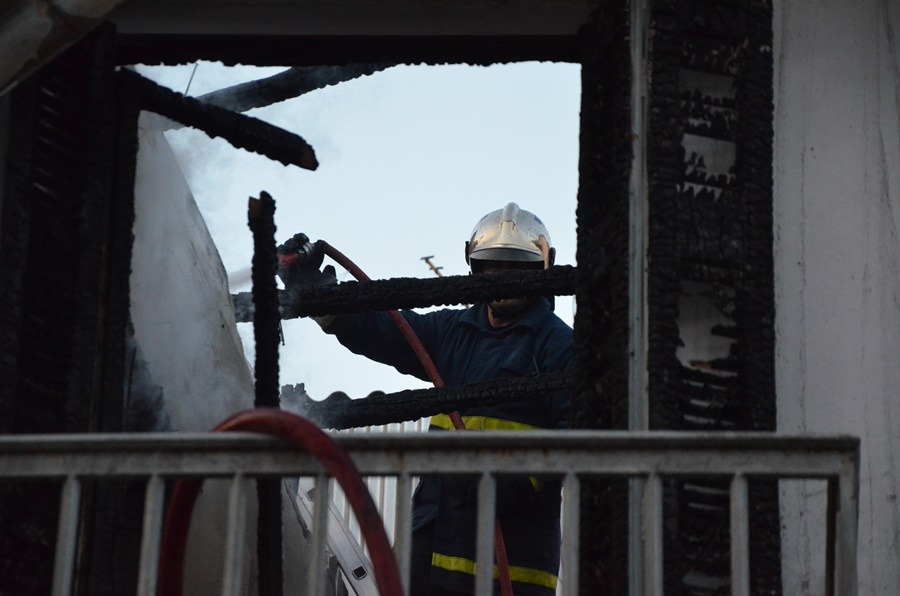 Φωτιά σε κτίριο: Πυρκαγιά ξέσπασε σε υπόγειο στο Παγκράτι