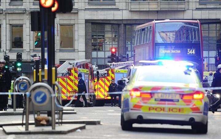 Τρομοκρατική επίθεση Λονδίνο: Αυτοί είναι οι ήρωες που ακινητοποίησαν τον τρομοκράτη