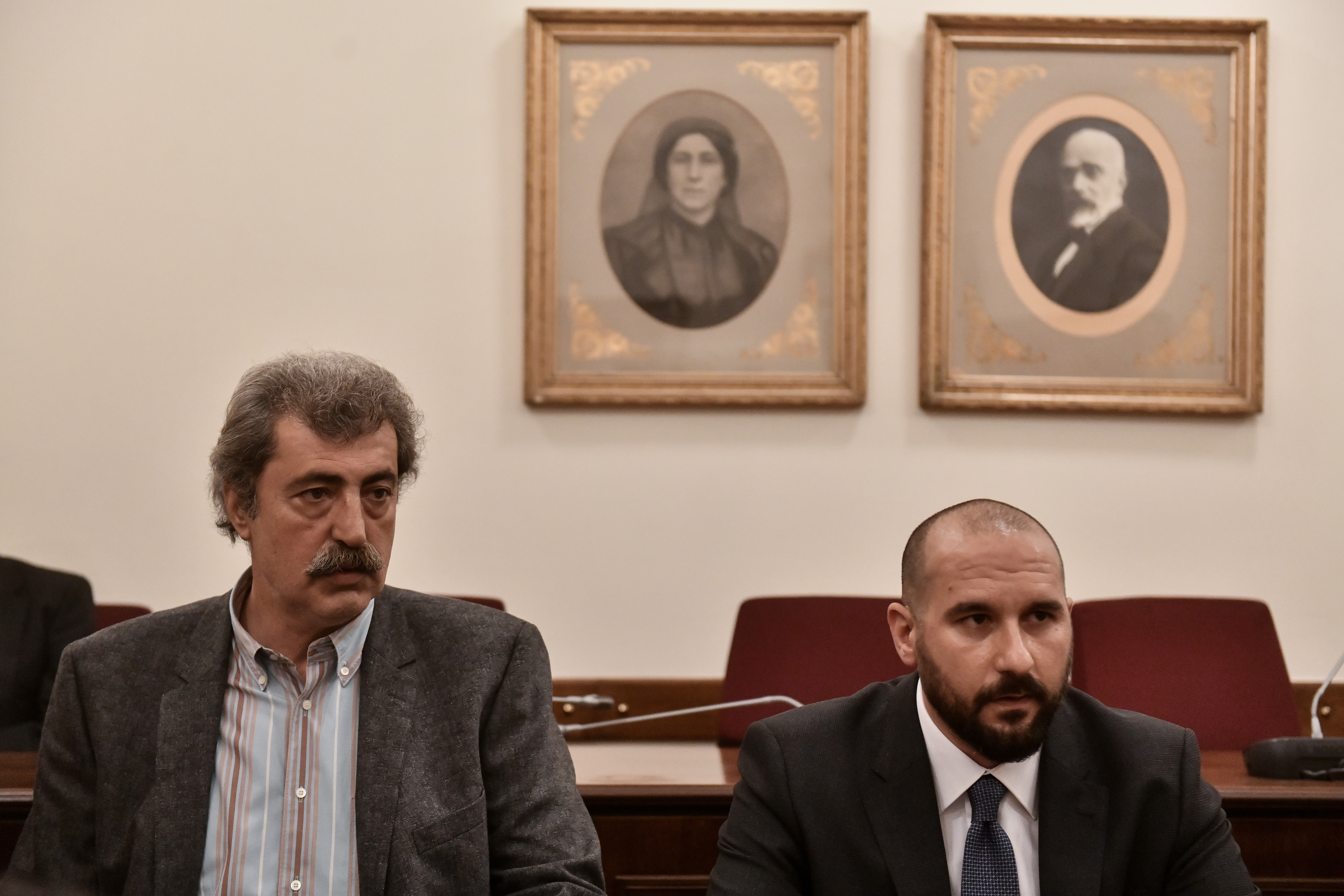Προανακριτική Novartis: Αρνήθηκαν να αποχωρήσουν Πολάκης και Τζανακόπουλος