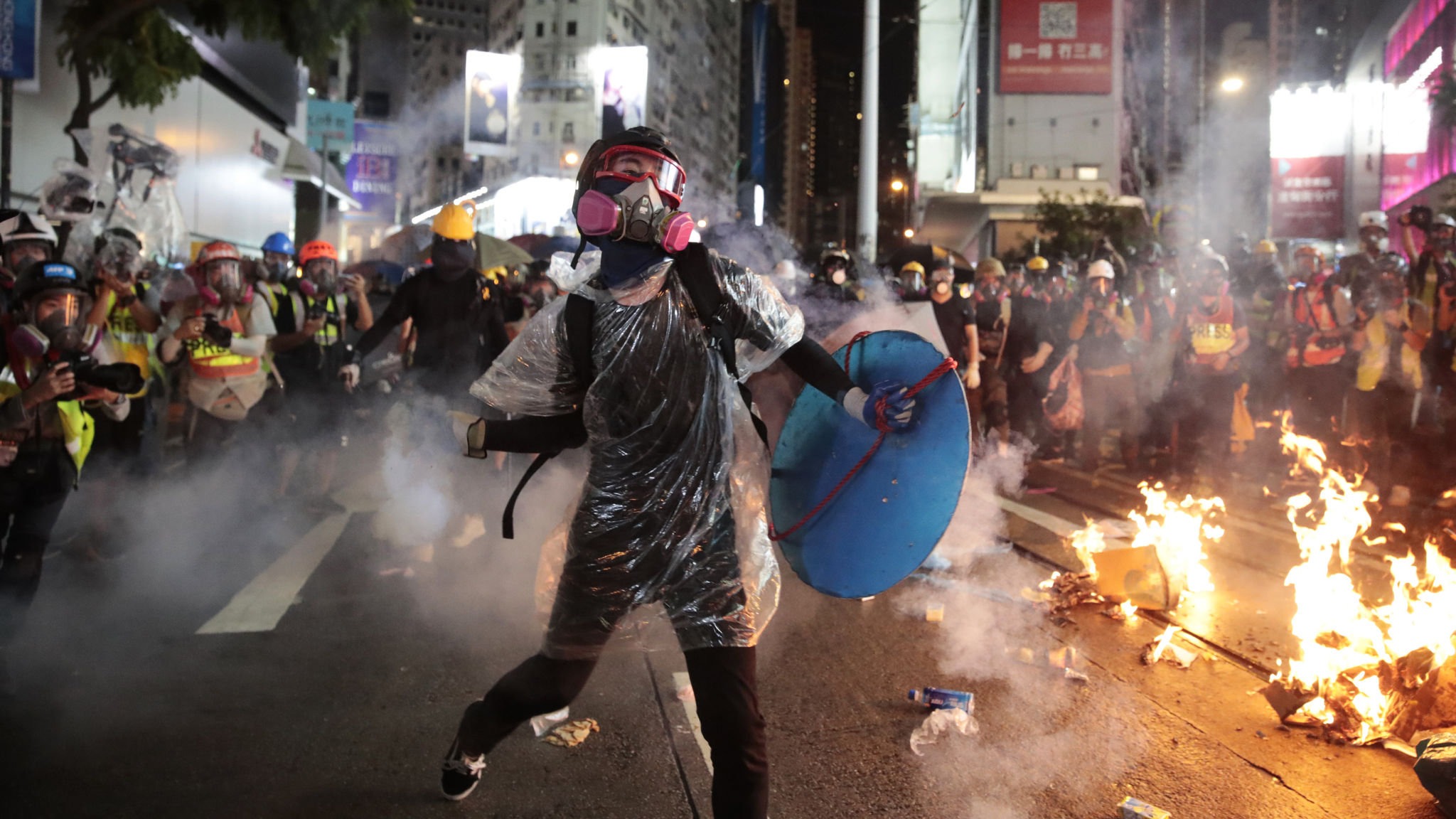 Χονγκ Κονγκ διαδηλώσεις: Συνεχίζονται οι συμπλοκές- Έξι τραυματίες