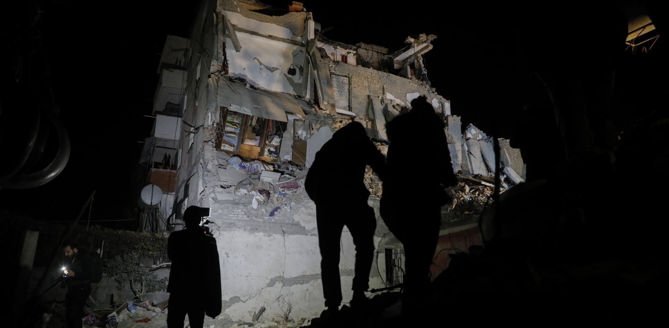 Σεισμός Αλβανία τώρα: Τουλάχιστον 30 οι νεκροί, σε σκηνές οι σεισμόπληκτοι