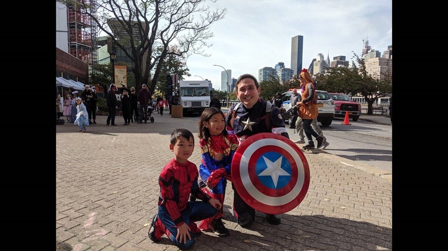 Τοπικός σύμβουλος – Captain America: Ντύθηκε ήρωας και ”τα πήρε” η Marvel