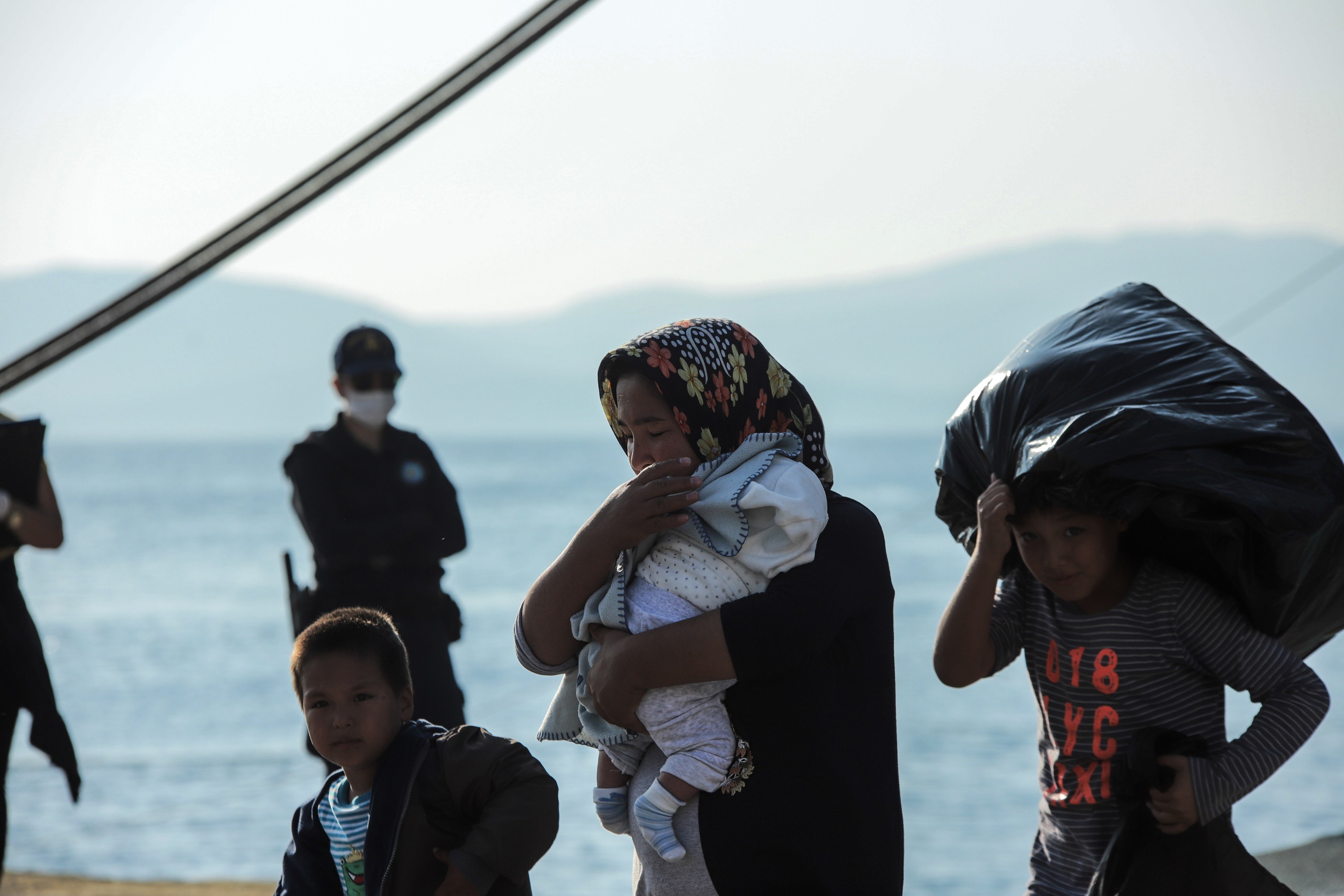 Μόρια πρόσφυγες 2019: ”Πνίγεται” το Αιγαίο – Τεράστιο κύμα μεταναστών στην Λέσβο
