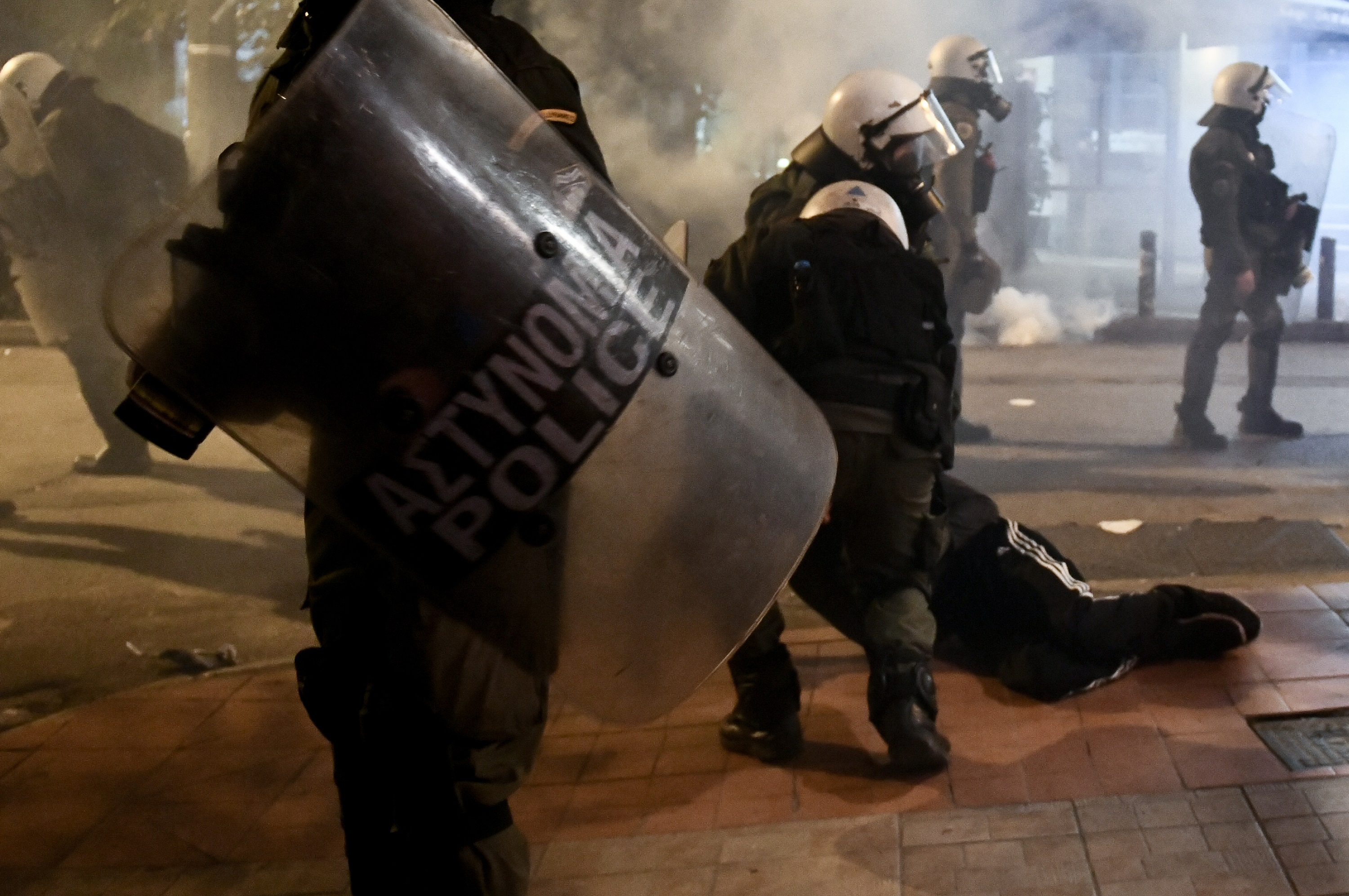 Εξάρχεια επεισόδια: Ελεύθεροι οι 11 συλληφθέντες μετά την επέτειο του Γρηγορόπουλου