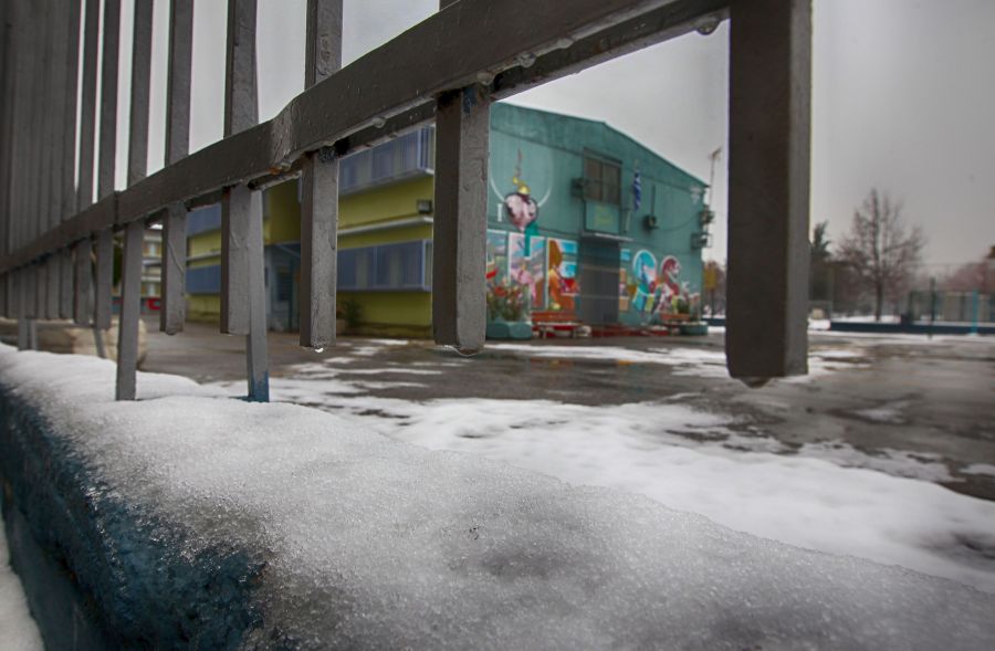Κλειστά σχολεία Έβρος: Το χιόνι προκάλεσε σοβαρά προβλήματα