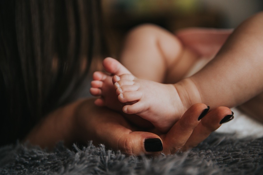 Μηνιγγίτιδα βρέφος: Εξέπνευσε το μωρό στην Λέσβο- Στο νοσοκομείο και το δίδυμο αδερφάκι του