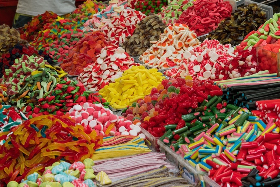 Απάτη με ζαχαρωτά: Γυναίκα τα πουλούσε δήθεν για τα Παιδικά Χωριά SOS