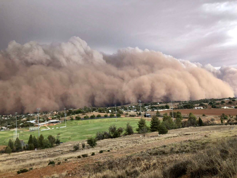 Αυστραλία αμμοθύελλα: Συνεχίζονται τα ακραία καιρικά φαινόμενα μετά τις φονικές πυρκαγιές