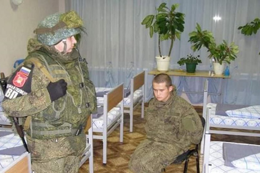 Σκότωσε στρατιώτες – Ρωσία: Ο ύποπτος που έκανε τα «καψόνια» στον δράστη