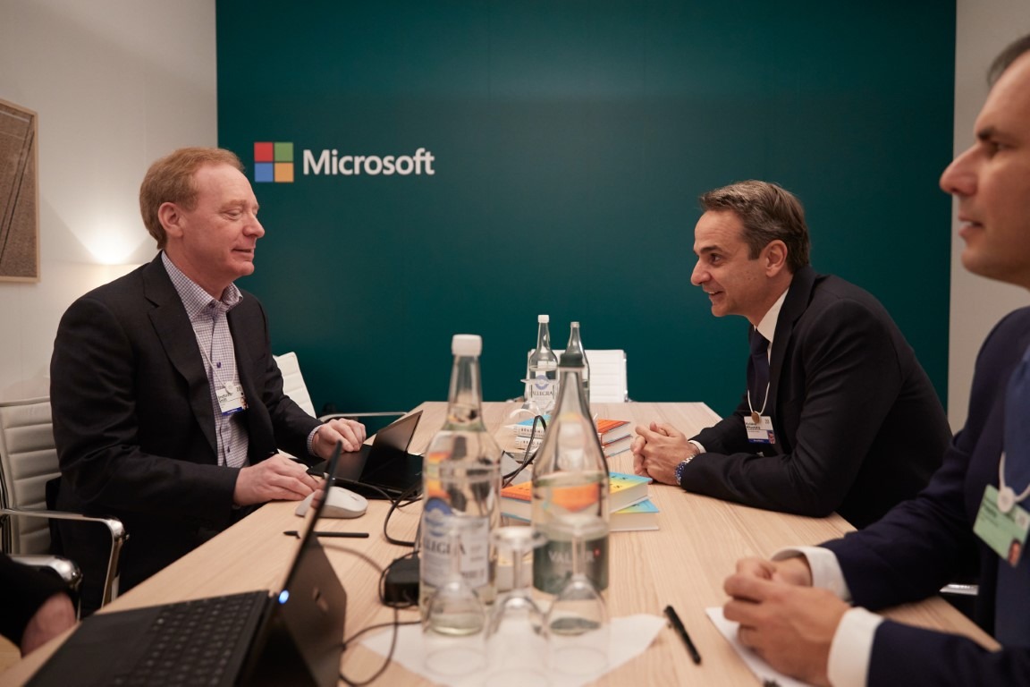 Μητσοτάκης Microsoft: Συνάντηση στο Νταβός με τον πρόεδρο της εταιρείας