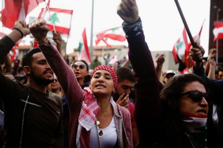 Διαδηλώσεις Λίβανος: Αντικυβερνητικοί βγήκαν στους δρόμους – Συνεδρίαση του νέου υπουργικού συμβουλίου