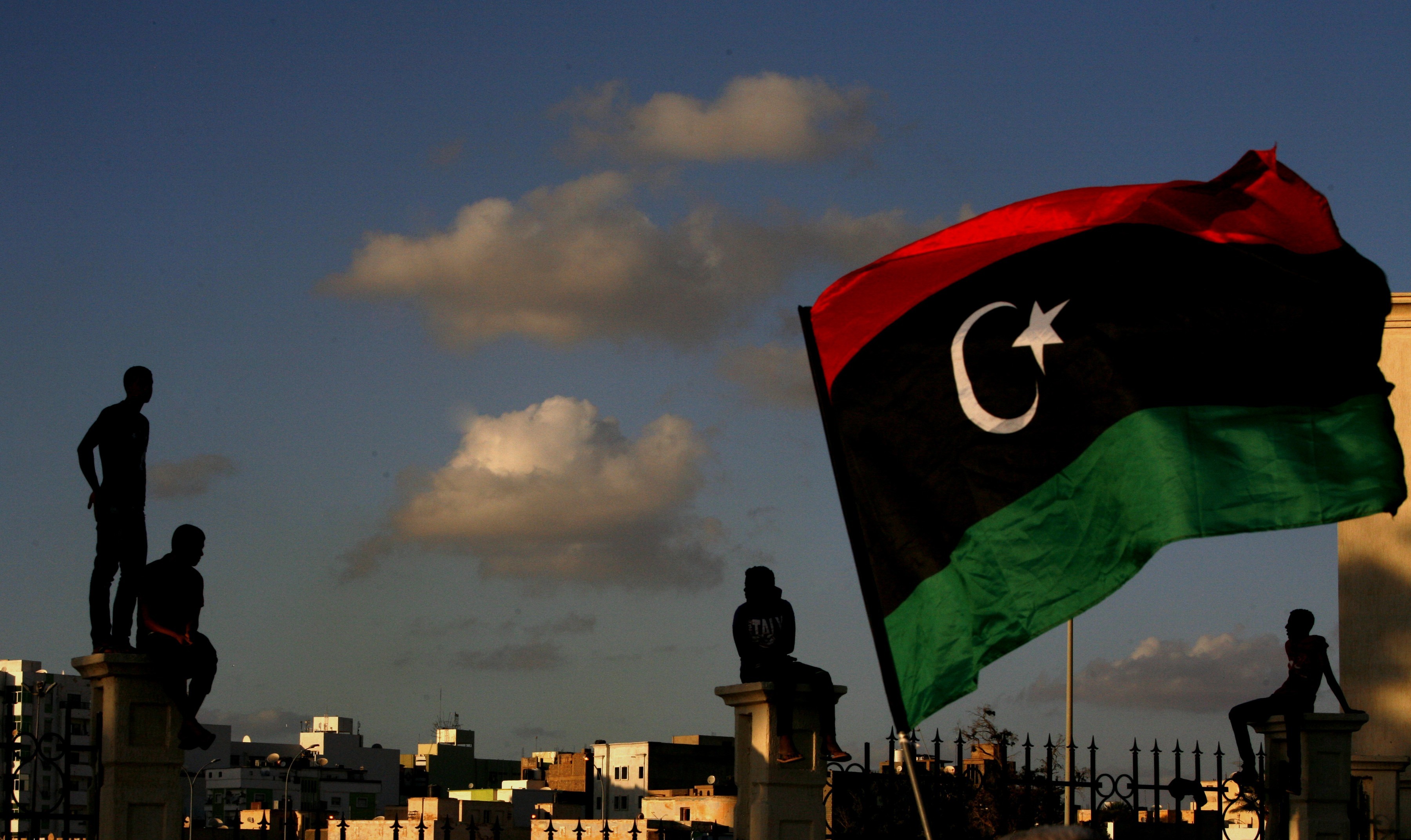 Συμφωνία για Λιβύη: Στρατιωτικές δυνάμεις του Σάρατζ άνοιξαν πυρ