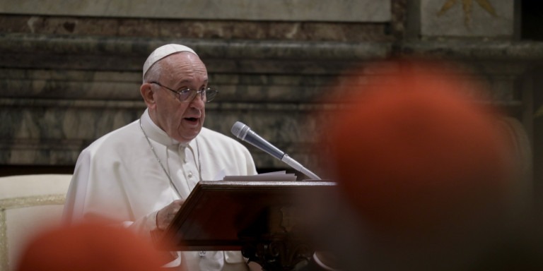 Πάπας Φραγκίσκος – γυναίκα: “Συγγνώμη” για το επεισόδιο με την πιστή