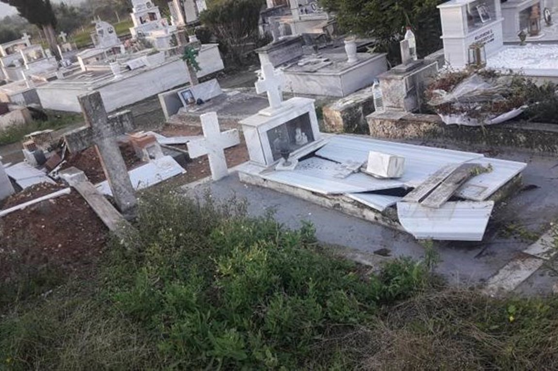 Ξέθαψαν νεκρή: Μαθητές έβγαλαν πτώμα από τάφο στην Καλαμάτα