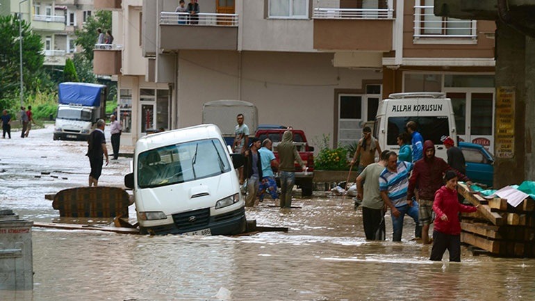 Κακοκαιρία Τουρκία: Βροχοπτώσεις πλήττουν την χώρα – Δύο νεκροί