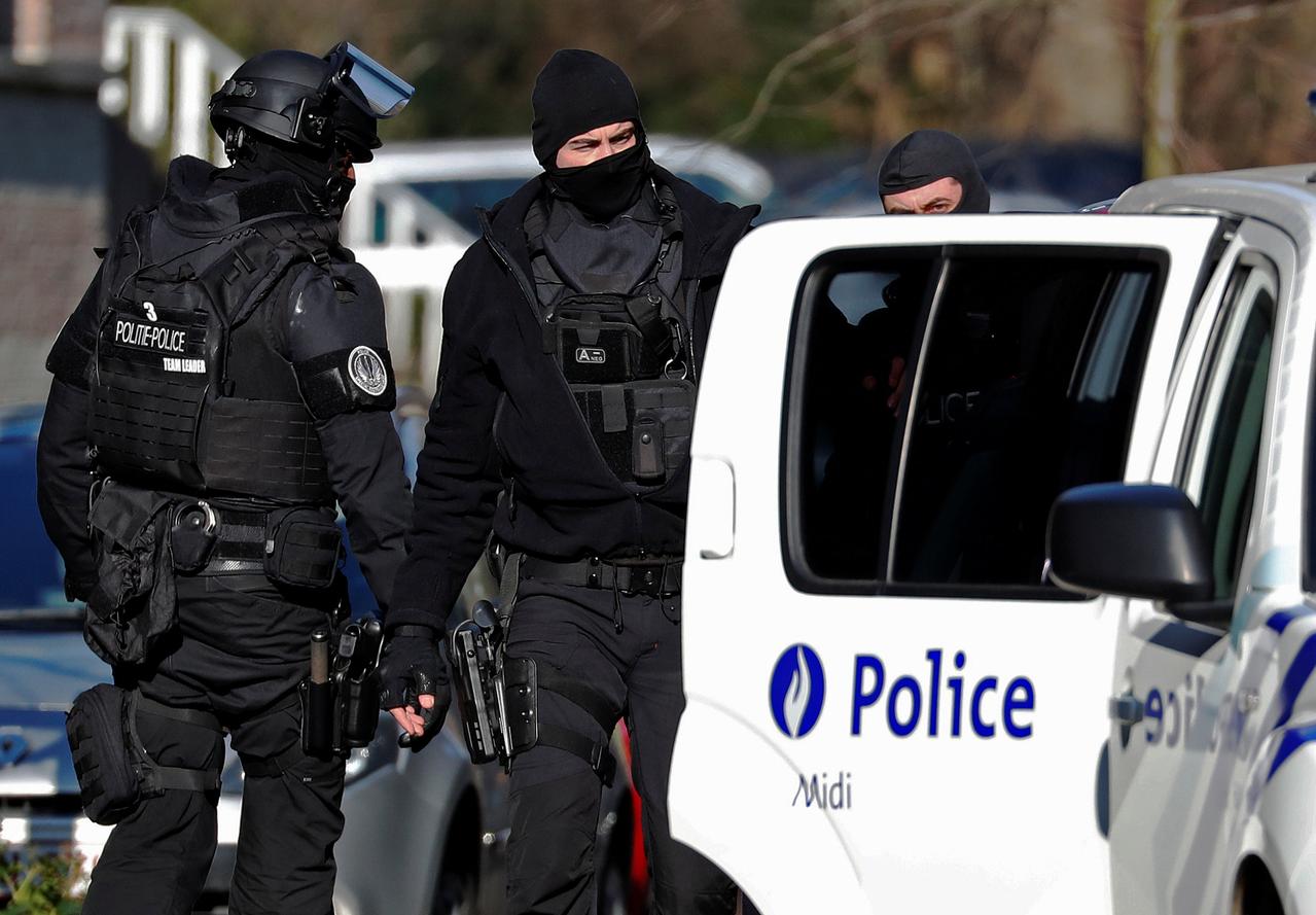 Επίθεση στο Βέλγιο: Αστυνομικοί πυροβόλησαν τον δράστη