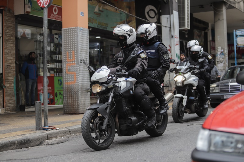 Ληστείες σε φαρμακεία: Φαρμακοποιός στη Λυκόβρυση πάλεψε με τους δράστες