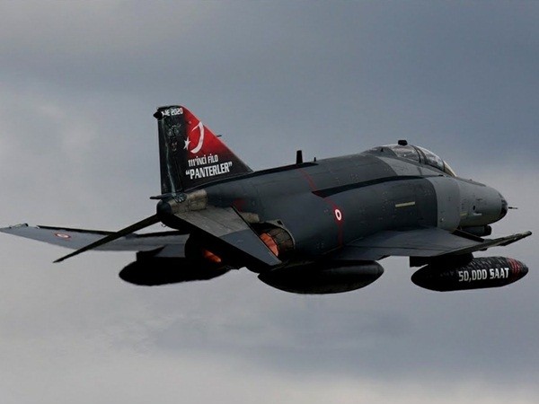 Τουρκικές προκλήσεις στο Αιγαίο: Τέσσερις εικονικές αερομαχίες