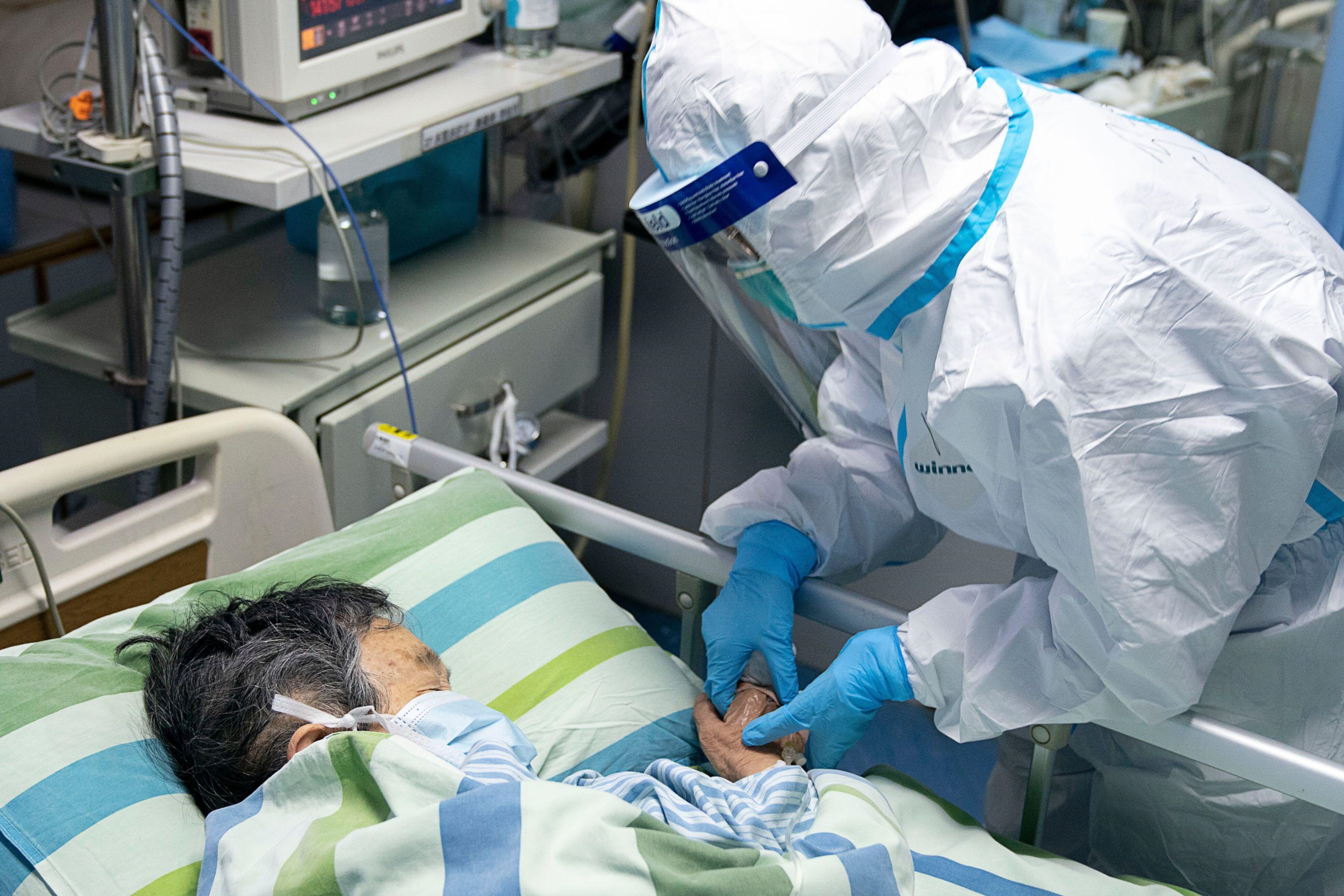 Κορωνοϊός Κίνα: Τεράστιες ελλείψεις στα νοσοκομεία της Ουχάν