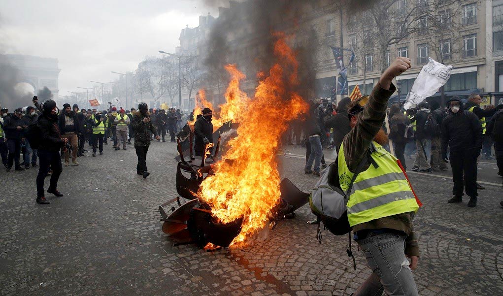 Παρίσι σκουπίδια: «Πνίγονται» στους δρόμους λόγω των απεργιών