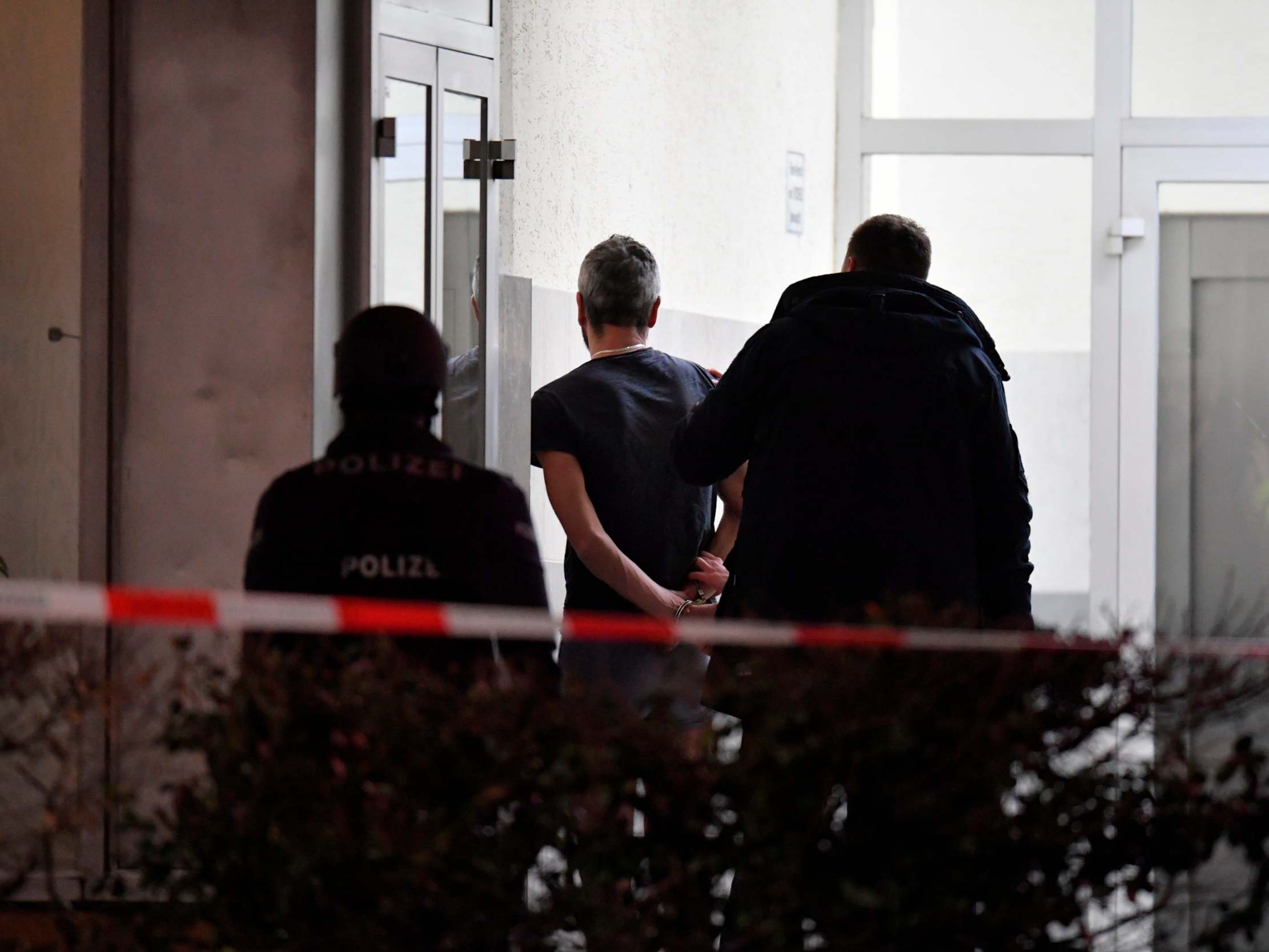 Γερμανία επίθεση: Πυροβολισμοί και νεκροί στην Χάναου – Σκοτώθηκε ο δράστης