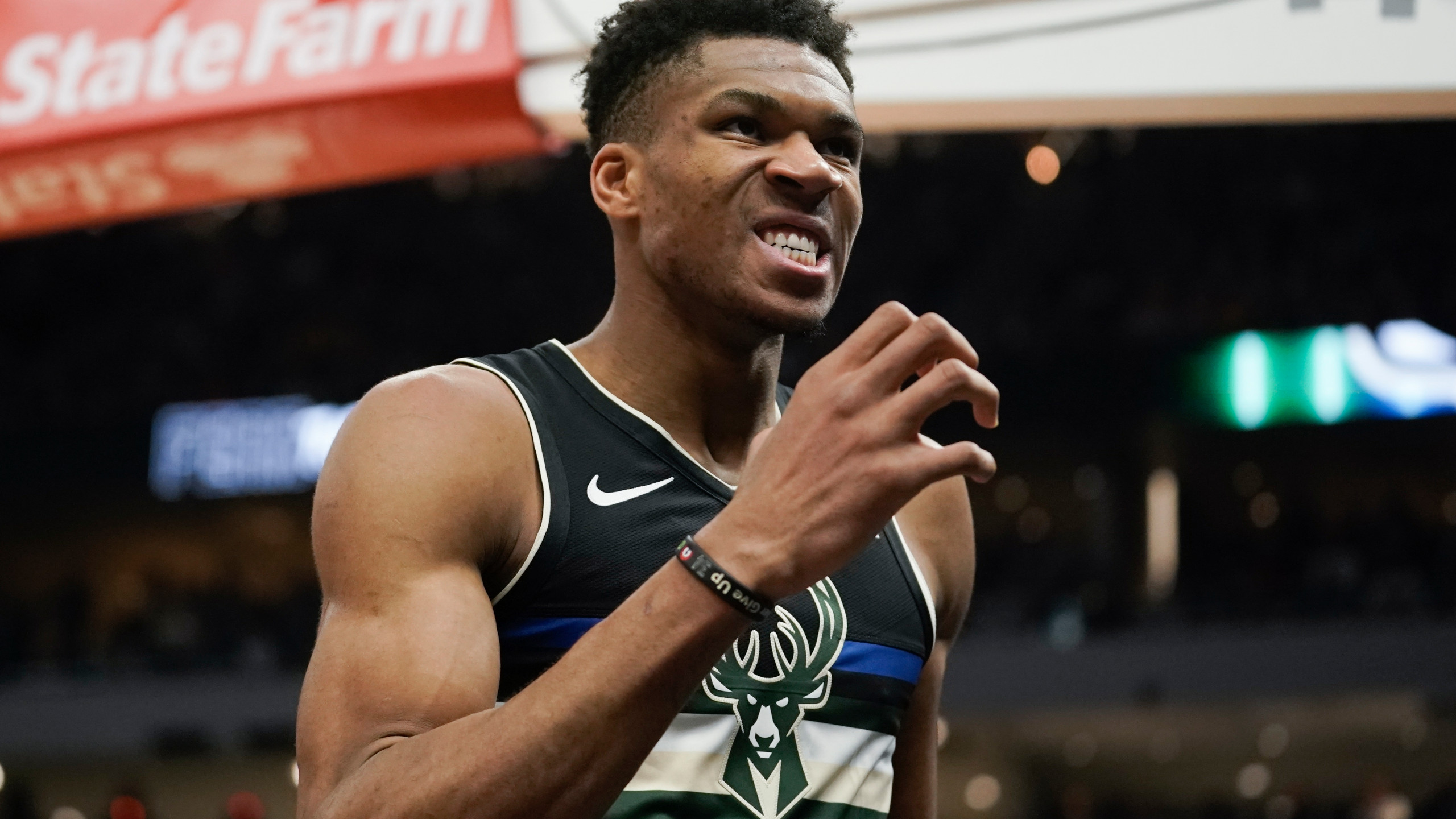 Αντετοκούνμπο – Ντρέικ: Η αντίδραση του Greek Freak στο trash talking