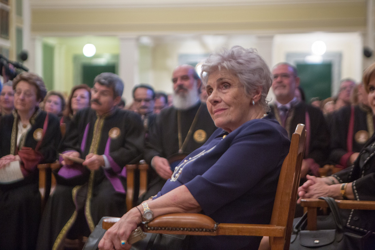 Κική Δημουλά πέθανε: Έφυγε η σπουδαία ποιήτρια