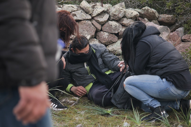 ΜΑΤ Λέσβος: Άγρια επεισόδια – Πολιόρκησαν αστυνομικούς σε στρατόπεδο