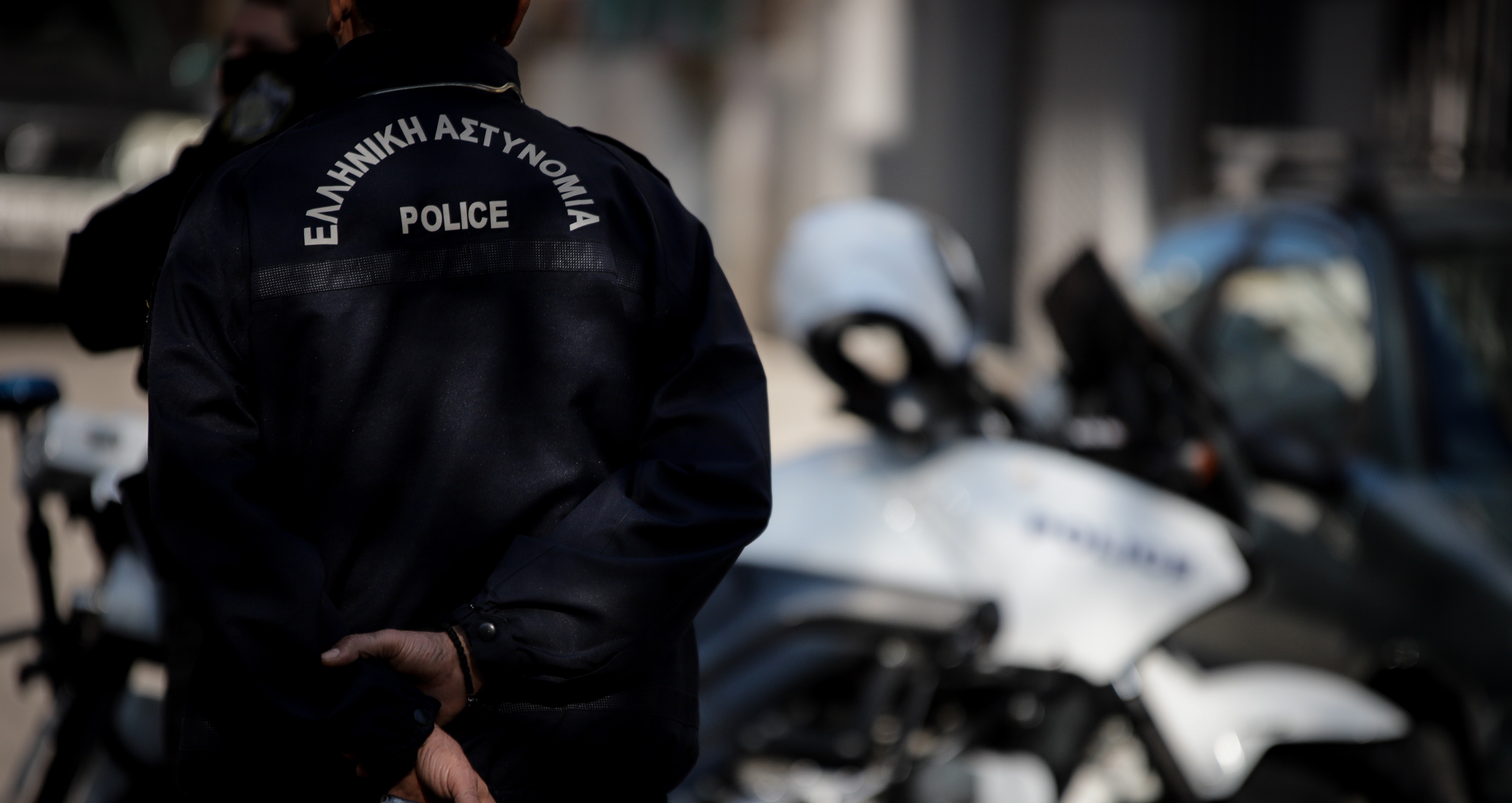 Επίορκοι αστυνομικοί – διαβατήρια: Κύκλωμα “ξέπλενε” Αλβανούς κακοποιούς