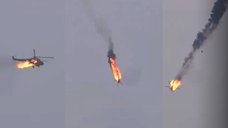 Συρία ελικόπτερο: Η στιγμή που τυλίγεται στις φλόγες και πιάνει φωτιά στο Ιντλίμπ