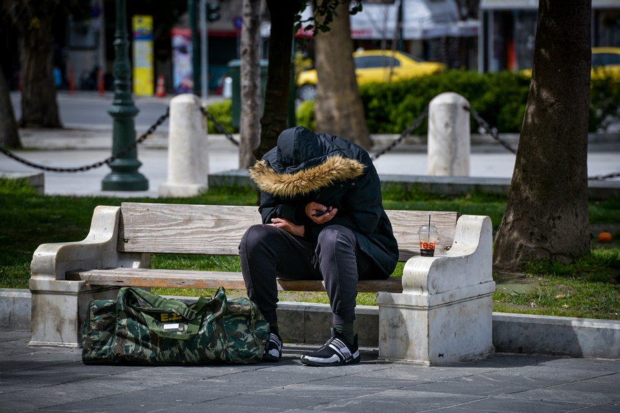 Κορύφωση κορονοϊού: Τι εκτιμά για την Ελλάδα ο λοιμωξιολόγος Λαζανάς