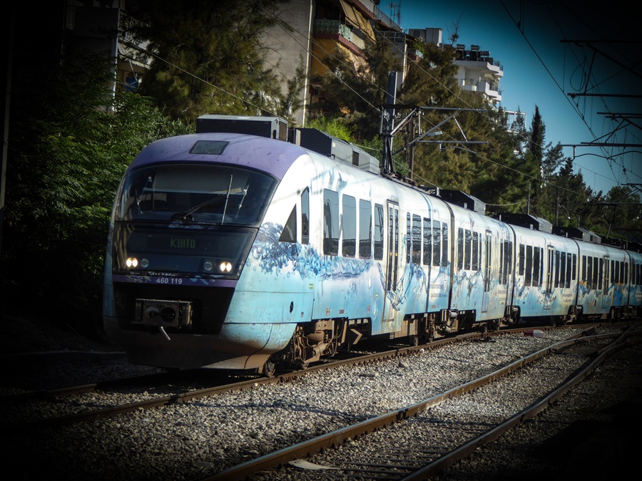 Εκτροχιάστηκε τρένο Πάτρα: Βγήκε από τις γραμμές του ο προαστιακός