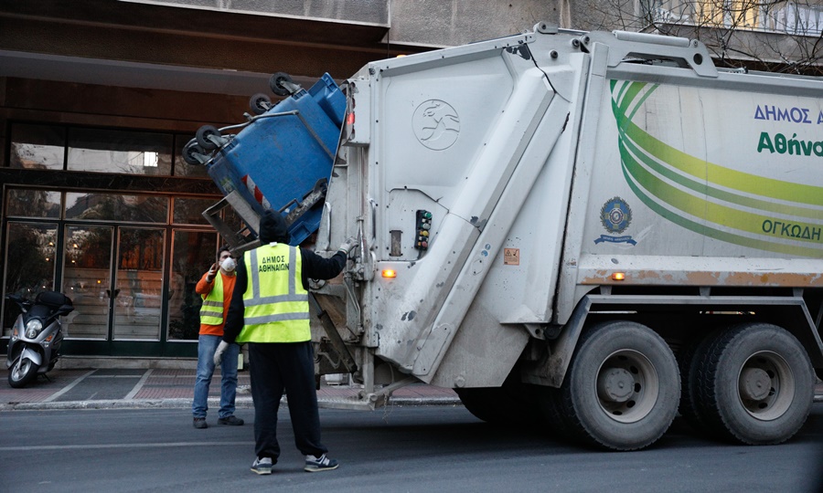 Σκουπίδια κορονοϊός: Παραμένει αυξημένος ο όγκος των απορριμάτων