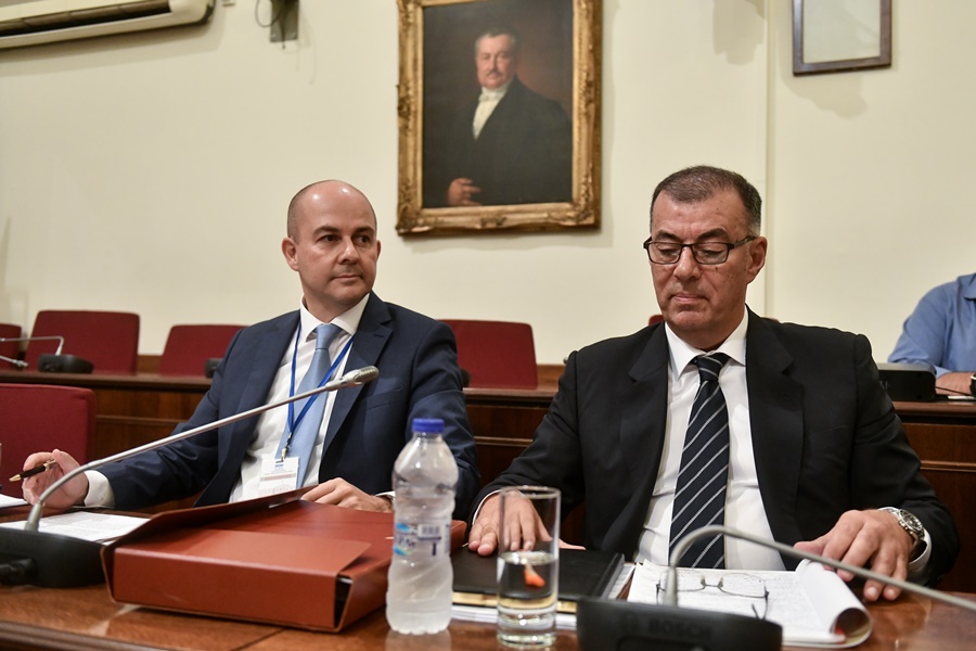 Μισθοί για κορονοϊό: Ο διευθύνων σύμβουλος στα ΕΑΣ Νίκος Κωστόπουλος προσφέρει το 50%