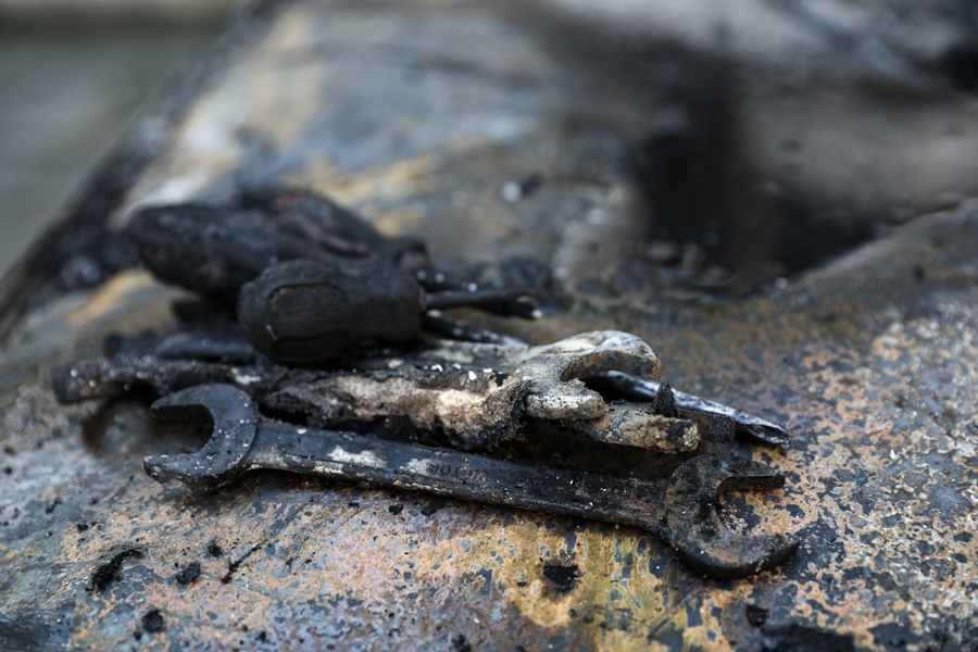 Καλαμαριά εμπρησμός: Άγνωστος βάζει φωτιά σε ΙΧ του Δήμου που μοίραζε τρόφιμα (vid)