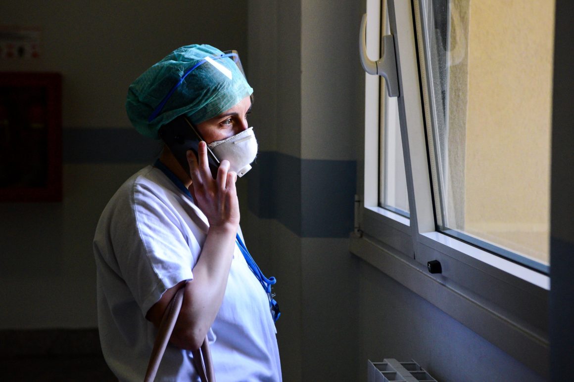 Κορονοϊός Ιταλία: Ελληνίδα γιατρός περιγράφει την “εμπόλεμη κατάσταση” (vid)