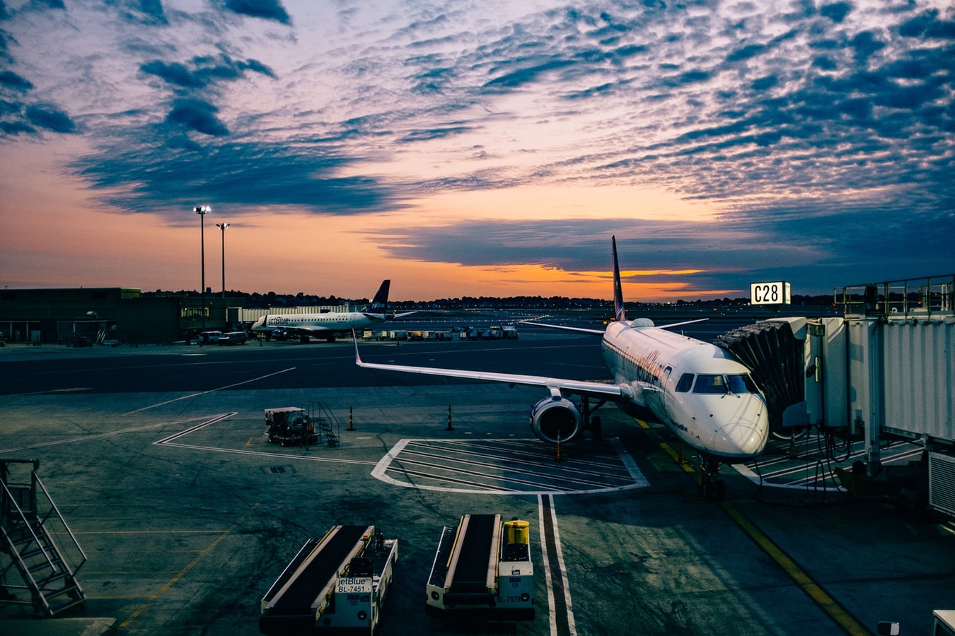 Βήχας – κορονοϊός: Αναγκαστική προσγείωση αεροσκάφους λόγω… επιβάτη