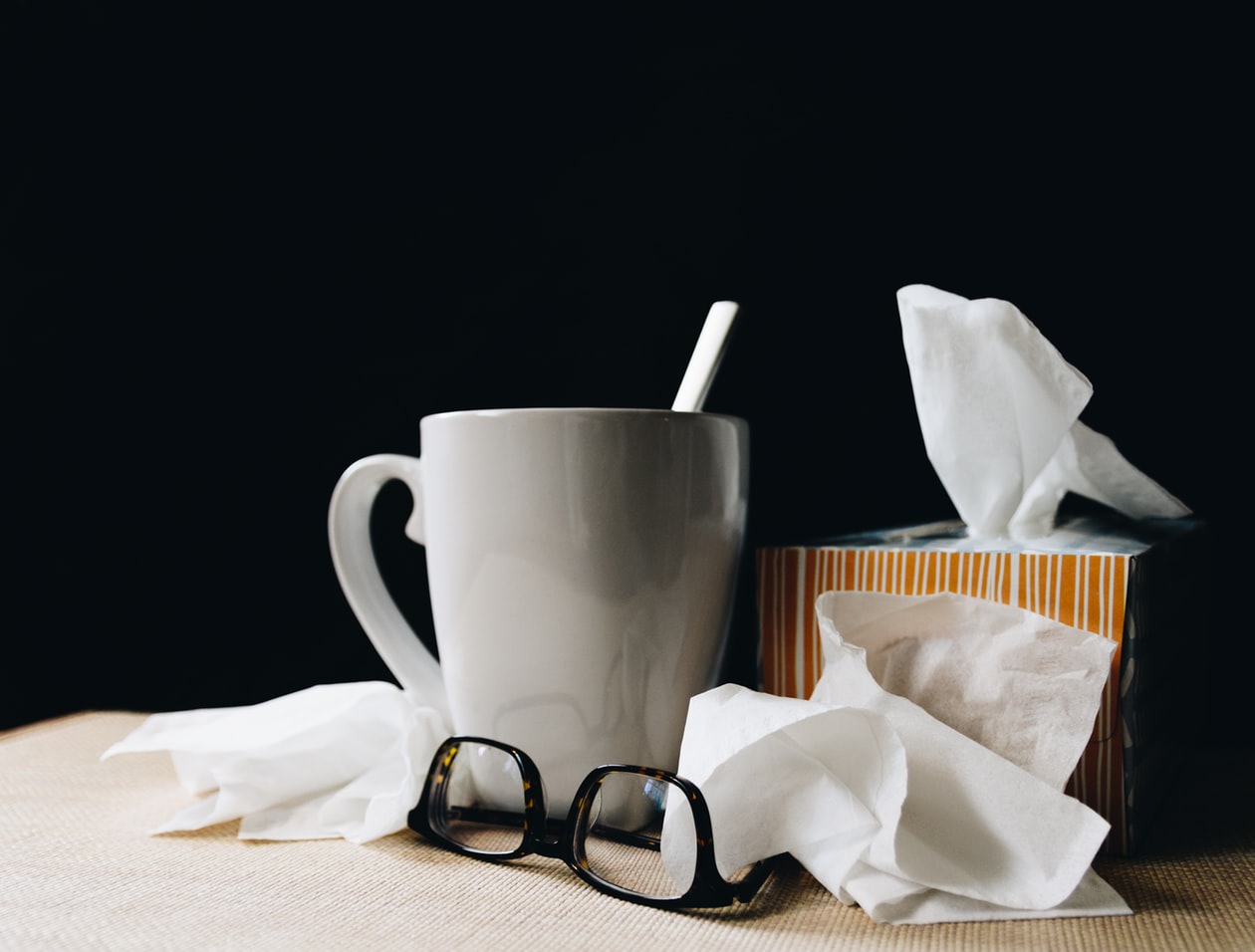 Συμπτώματα – Κορωνοϊός: Οι διαφορές από τη γρίπη και το κρυολόγημα