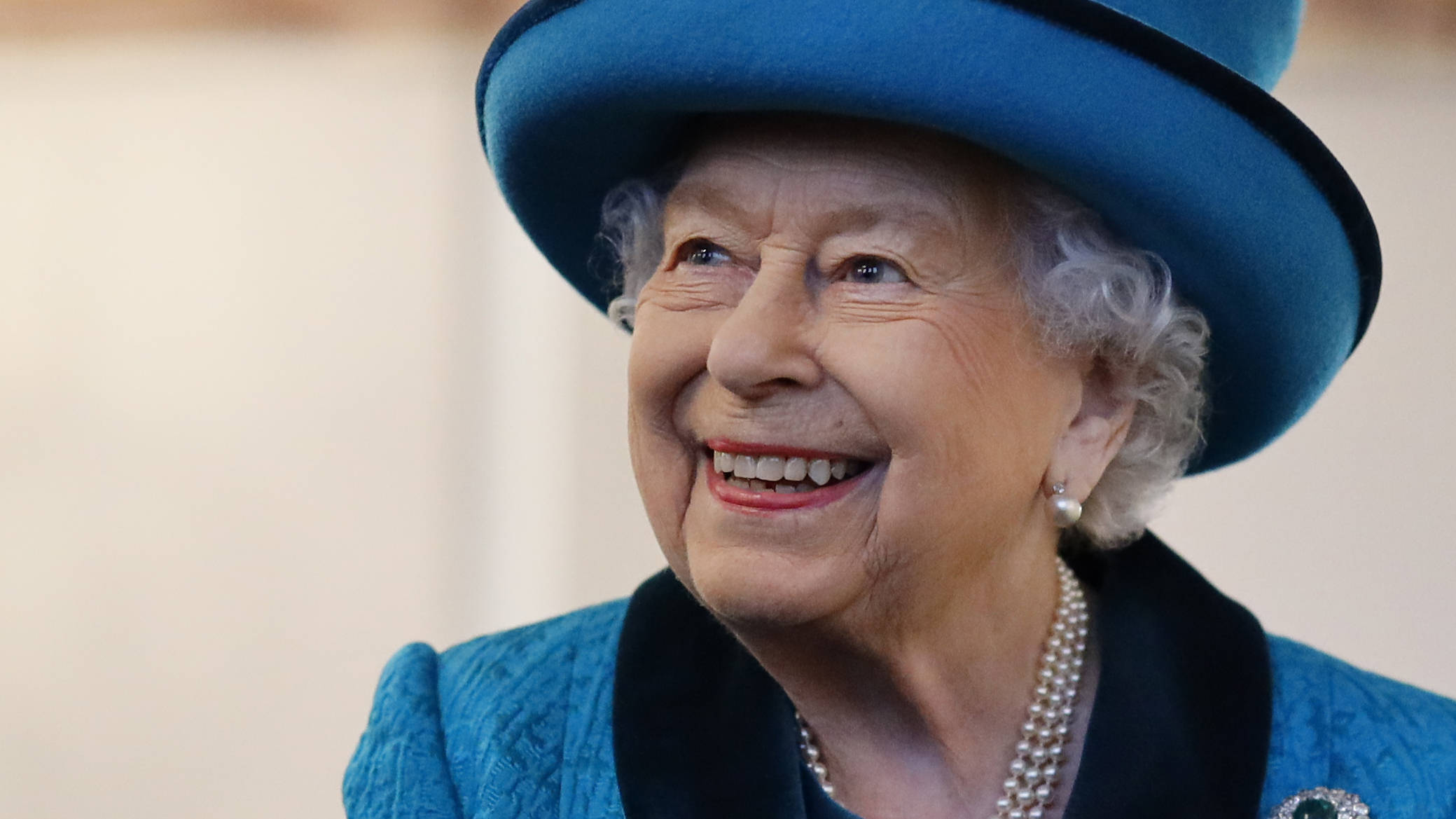 Βρετανία κορονοϊός: «Το Πάσχα δεν ακυρώνεται» – Η βασίλισσα εμψυχώνει τον λαό