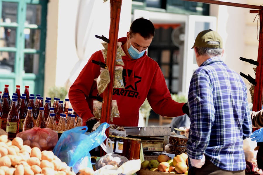 Φρούτα και κορονοϊός: Αύξηση των ελληνικών εξαγωγών – Πού σημειώθηκαν μειώσεις