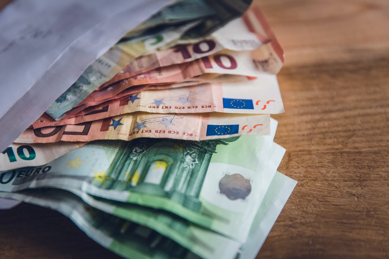 800 ευρώ τον Μάιο: Ποιοι θα πάρουν το επίδομα και τον επόμενο μήνα