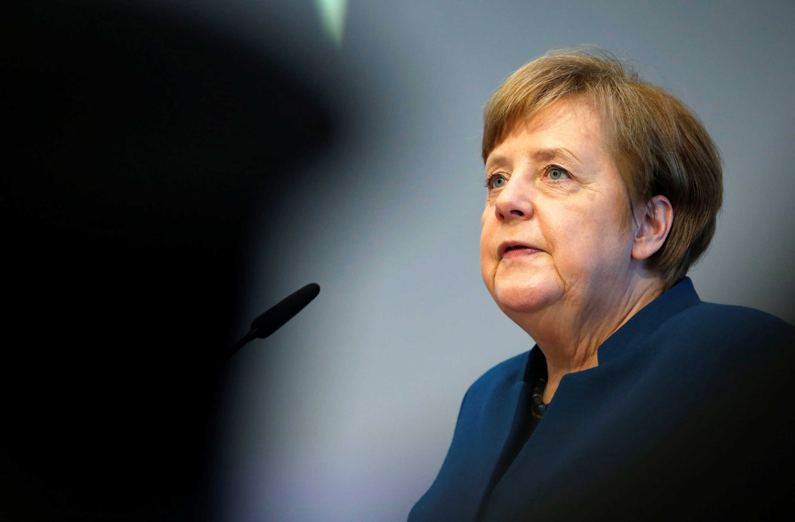 Γερμανία κρούσματα: Μειώνεται ο αριθμός – Εκτοξεύεται η δημοτικότητα της Μέρκελ
