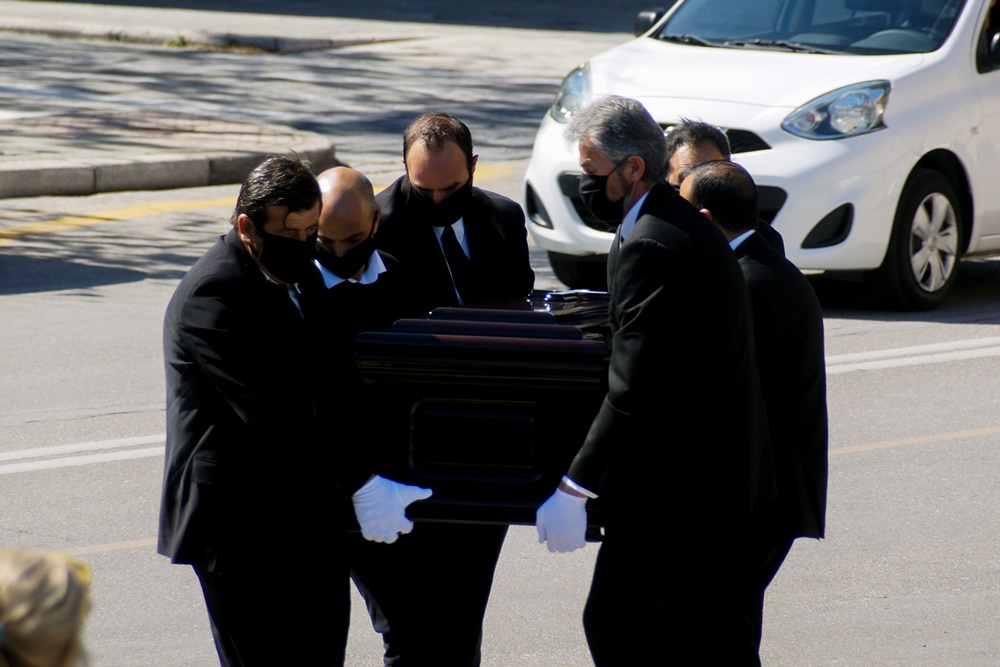 Κρεμαστινός κηδεία: Σε κλίμα συγκίνησης το τελευταίο αντίο στη Ρόδο
