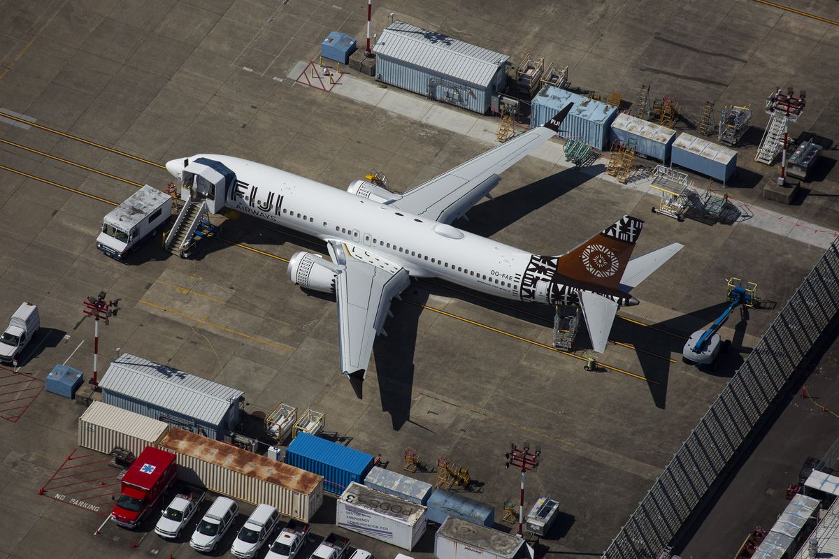 Boeing απολύσεις: Διώχνει κόσμο αλλά αρχίζει την παραγωγή των 737 MAX