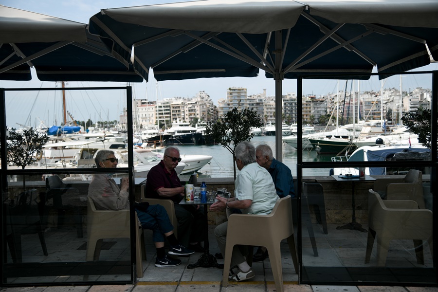 800 ευρώ σε επιχειρήσεις: Πιστώθηκε σε πάνω από 6000 λογαριασμούς