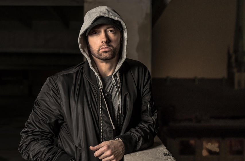 Eminem Τουΐτερ: Δέχεται κλήσεις από θαυμαστές