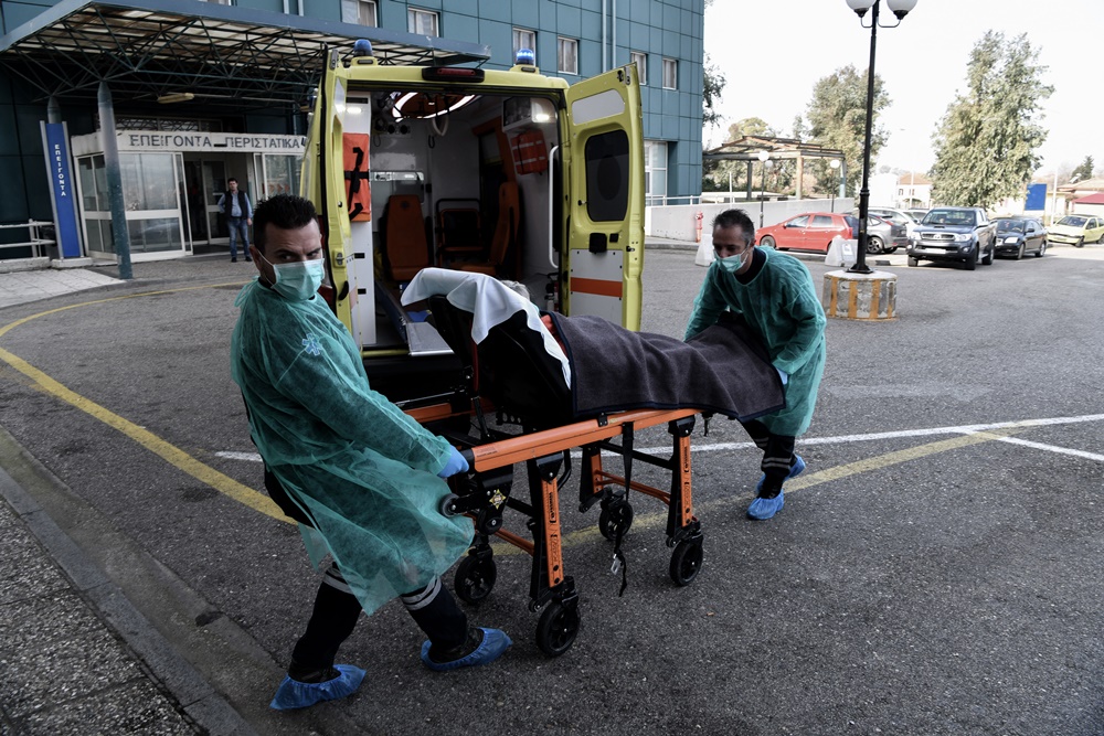 Τροχαίο Κόρινθος: Τραγωδία στην Ξυλοκέριζα, οδηγός παρέσυρε 15χρονο και τη μητέρα του