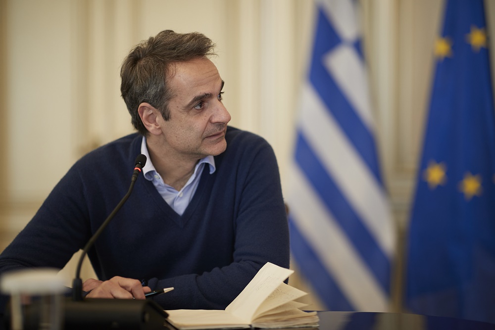 Μητσοτάκης – νοσηλευτές: “Βγάλατε την Ελλάδα ασπροπρόσωπη”