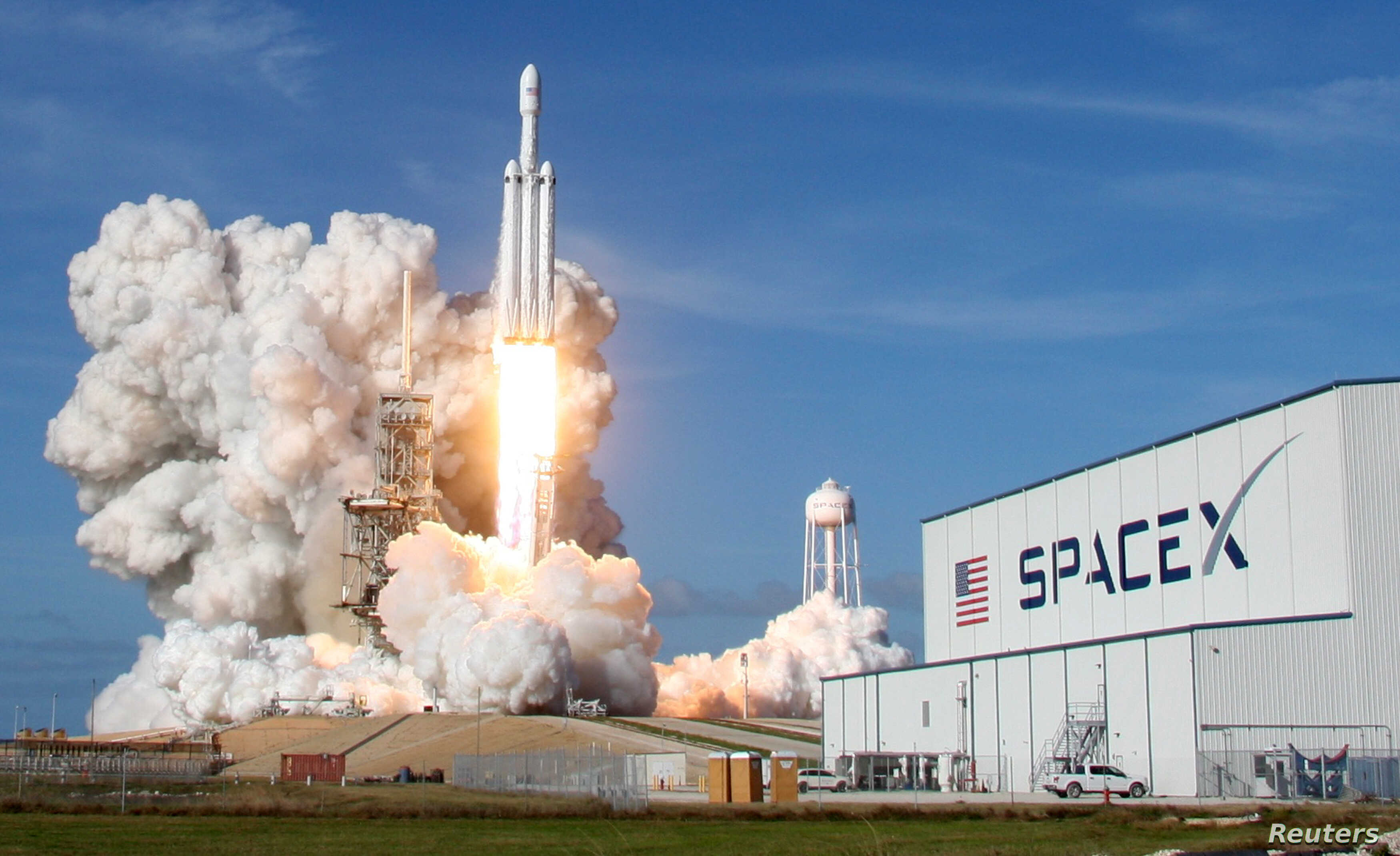 SpaceX κακοκαιρία: Αναβλήθηκε η ιστορική επανδρωμένη αποστολή στο Διάστημα