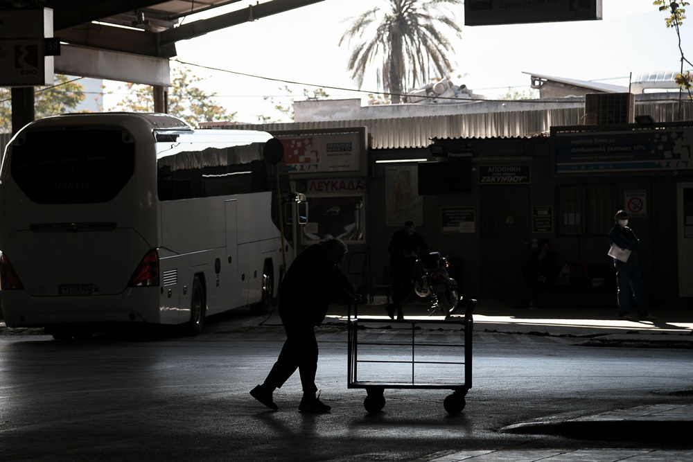 Ναρκωτικά με ΚΤΕΛ: 21χρονος μετέφερε πέντε κιλά “λευκού θανάτου”